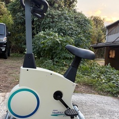 エアロバイク　　おむろんオムロンの画像