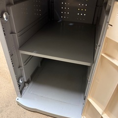 鍵掛け可能プラスチック収納庫の画像