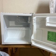 【急募】小さな冷蔵庫　無料の画像
