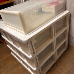 3段✖︎2個合計6個の衣装ケースの画像