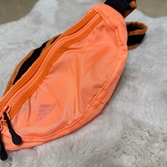 adidasウエストポーチ、ランニング美品の画像