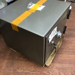 【リサイクルショップどりーむ天保山店】No.4891　金庫　普通サイズ　貴重品貴金属保管の画像