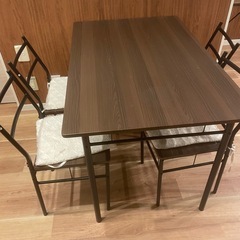 ダイニングテーブル5点セットの画像
