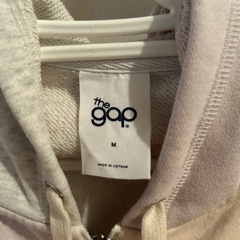 【中古】the GAPパーカー
の画像