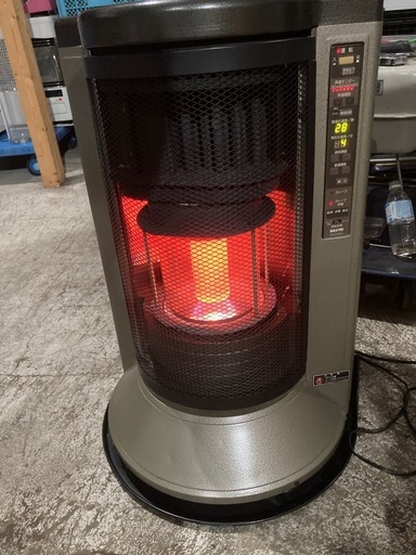 レトロ　おしゃれ　高級暖炉風 サンヨー　FF式石油ストーブ　2系統床暖内蔵　動作確認済み　木造〜17畳