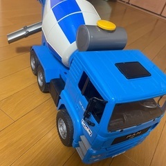 ブルーダ車　コンクリートミキサー車の画像