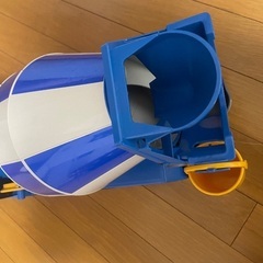 ブルーダ車　コンクリートミキサー車の画像
