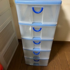 衣装ケースの画像