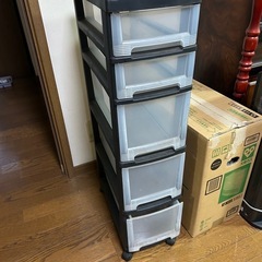 衣装ケースの画像