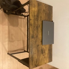 PCデスクの画像