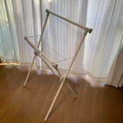 室内干し　折りたたみ　物干し　ランドリーハンガー　ホワイトの画像