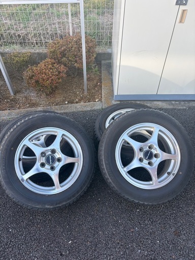 ブリジストン スタッドレスタイヤ 4本 215/60 R16 みぞあり溝あり