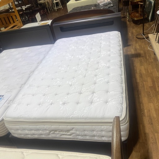 セミダブルベッド　ダークブラウン