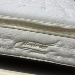 セミダブルベッド　ダークブラウンの画像