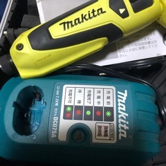 マキタペンインパクトドライバTD021D中古美品オリジナルハウジングの画像