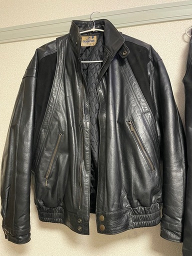 値下げ中❗️Championのレザージャケットです。
