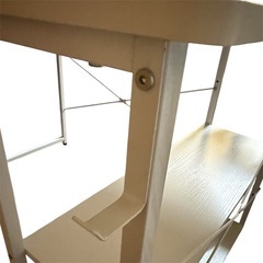 ゲーミングデスクの画像