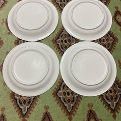 お皿 4枚の画像