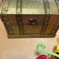 ONE PIECE悪魔の実ルームライト　宝箱付きの画像