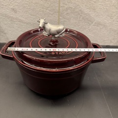 ストウブ　鍋　牛の画像