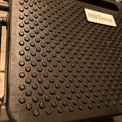 HBTower製の4段折りたたみ式脚立の画像