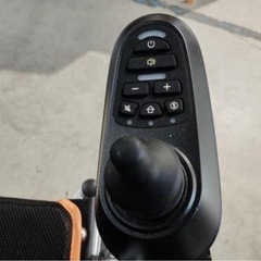 【電動車椅子】【バッテリー•充電付き】※文字表記、音声案内全て中国語です★クリーニング済み【管理番号1118】野の画像