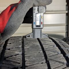 【バリ山】 ⭐️ブリヂストン DM-V3 225/65R17 4本 中古 2020年製の画像