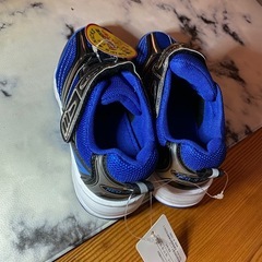 子供靴 新品 シューズ 青の画像
