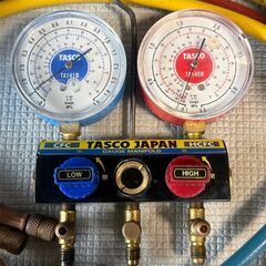 ◆◆◆お引き取り限定　配送不可◆◆◆TASCO ゲージマニホールド＆真空ポンプ（始動確認）セット ケース付 現状渡し USED品の画像