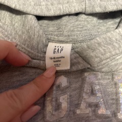 GAP グレー　パーカー　ロゴパーカー　12-18month 80cmの画像