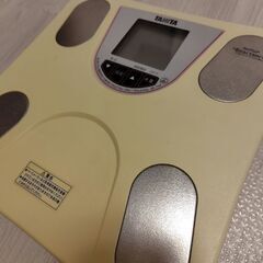 タニタ　体重計の画像