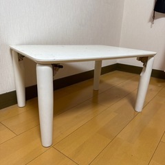 折りたたみ式ローテーブルの画像