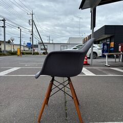 アームシェルチェア グレー/ブラウン脚 チェア 椅子 ダイニングチェアの画像