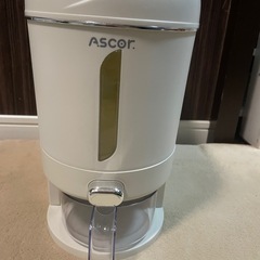 炊飯器、米びつの画像