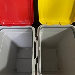 ゴミ箱2個の画像
