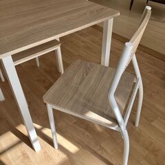 お洒落な2人用ダイニングセット　木目調Xホワイト　状態良好の画像