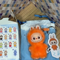 正規品　ラブブ　イニシャル【Ｚ】キーホルダー　おれんじオレンジの画像