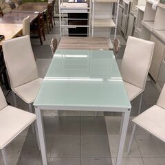 ★リユースのサカイ千葉中央店★  ダイニングセット（硝子テーブル＆椅子4脚付） 白系 H77×D70×W110 クリーニング済み TC5433の画像