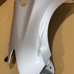 トヨタ ZVW41 40 プリウスα 前期 左 フェンダー シルバー カラーNO:1F7　の画像