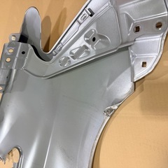 トヨタ ZVW41 40 プリウスα 前期 左 フェンダー シルバー カラーNO:1F7　の画像
