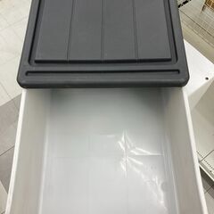 ★リユースのサカイ千葉中央店★  衣装ケース クリア/紺 H21×D62×W39 クリーニング済み TC5435の画像