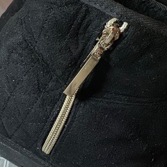 インヒール ムートンブーツ 飾り付きの画像