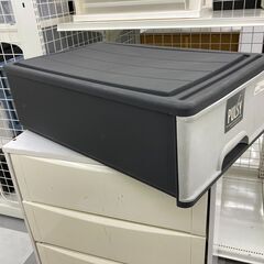 ★リユースのサカイ千葉中央店★  衣装ケース クリア/紺 H21×D62×W39 クリーニング済み TC5437の画像