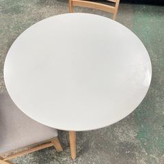 🌸ダイニングテーブル✅椅子2個🚘配達可能の画像