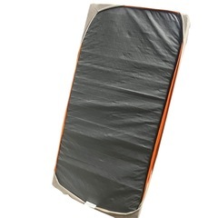 【ジ1118-06】軽量！❗️珍しいオレンジ色‼️シングルマットレスの画像