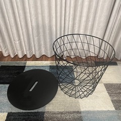 サイドテーブル/収納テーブル　IKEA クヴィストブローの画像