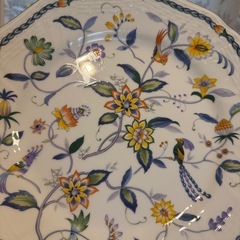 直接受け渡しのみお願いします。ローラアシュレイ2枚　ナルミ1枚　お皿の画像