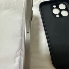 超美品 iPhone 15 Pro 256GB ナチュラルチタニウム　ケース付きの画像
