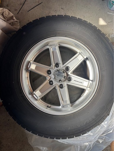 265/65R17 スタッドレスタイヤ