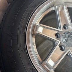 265/65R17 スタッドレスタイヤ　　　の画像